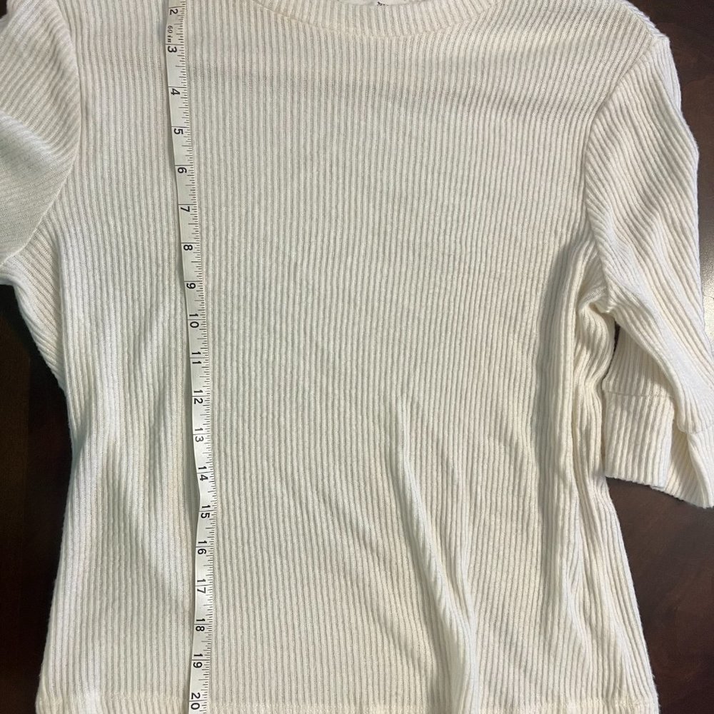Ivory Color Ribbed Stretch Light Sweater Top Medium - Picture 3 of 3